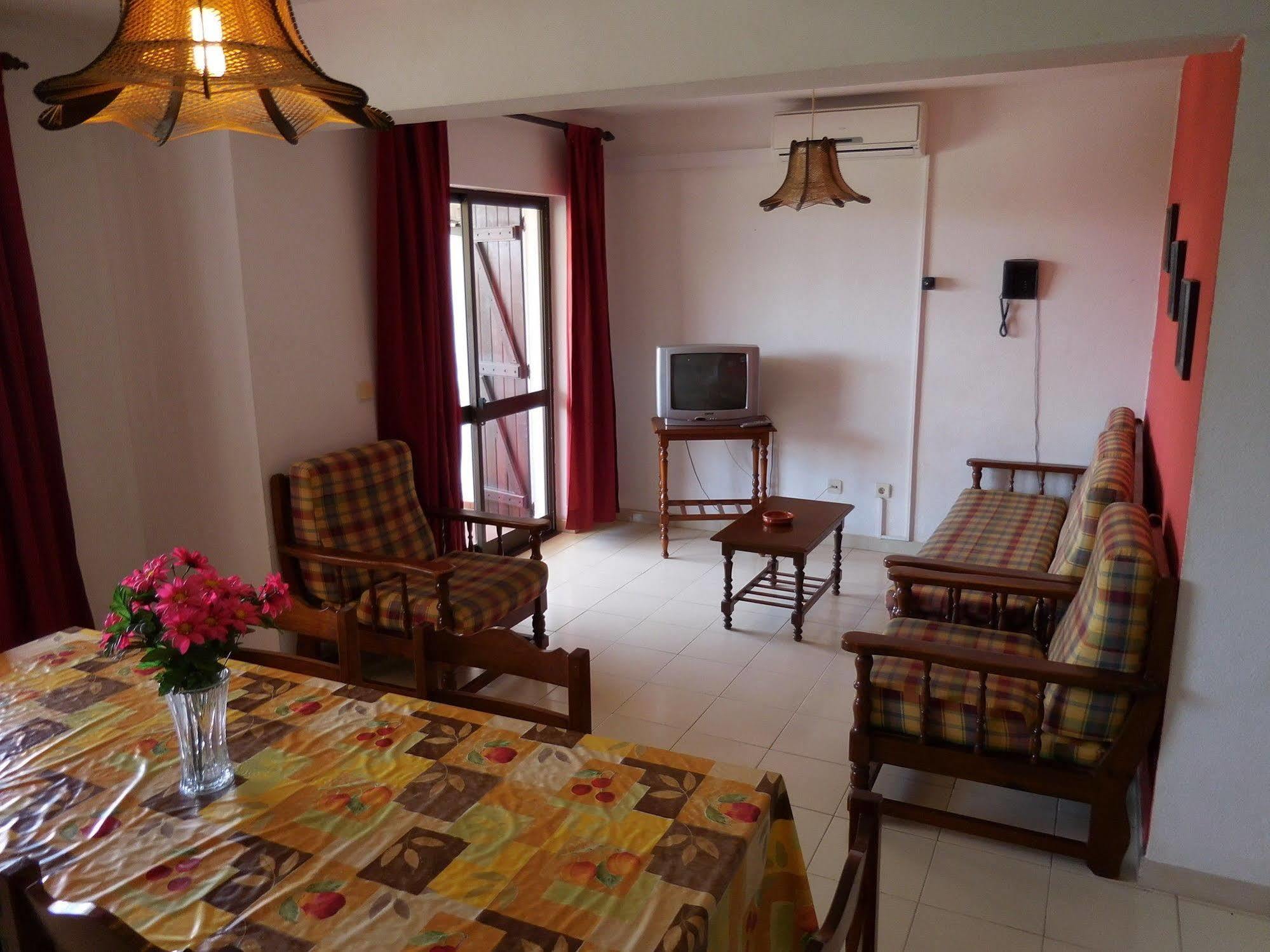 Casa Areias Boutique Apartments อัลบูเฟรา ภายนอก รูปภาพ