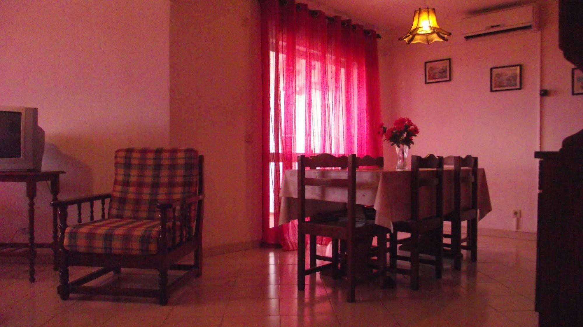 Casa Areias Boutique Apartments อัลบูเฟรา ภายนอก รูปภาพ